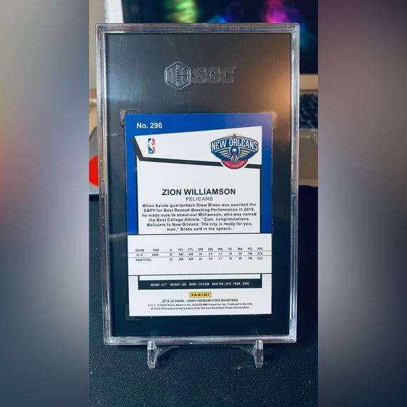 2019-20 Hoops Premium Stock Silver Prizm #296 Zion Williamson RC SGC 9.5 - Picture 3 of 3